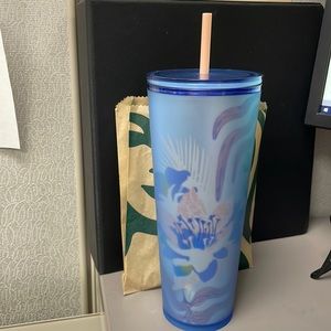 🩵NEW🌺Starbucks 2023 ‘View Thru the Garden’ Floral Blue Soft Touch Tumbler
